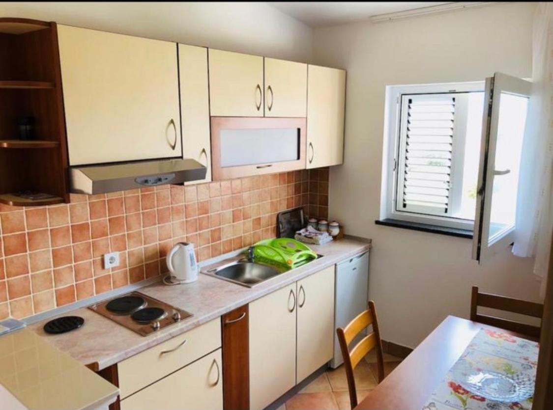 Danijel Apartment วีร์ ภายนอก รูปภาพ